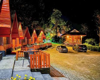 Phucheefainn Resort - Thoeng - Patio