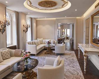 Hotel Vier Jahreszeiten Kempinski München - Múnich - Lounge