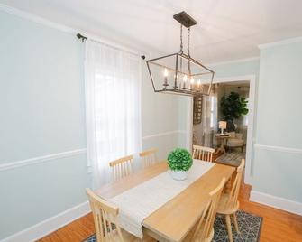 Quail Cottage - 2 Bed Home 4 Blocks From Downtown Thomasville - Thomasville - Essbereich
