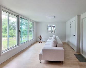 Pyeongchang Guesthouse - Pyeongchang - Вітальня