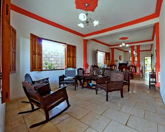 Hostal Hacienda las Columnas - Trinidad - Obývací pokoj