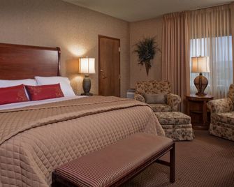 Grand Gateway Hotel - ראפיד סיטי - חדר שינה
