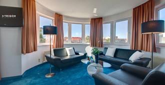Skycity Hotel Atrigon - Klagenfurt - Living room