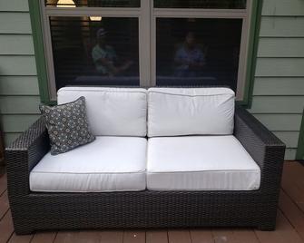 Wildwood Hideaway at Lake Livingston / 2 Kayaks for guest use - Onalaska - Living room