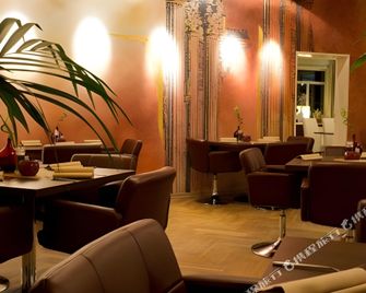 آرتهوتل إيه إن إيه بيتيته - اوغسبورغ - مطعم