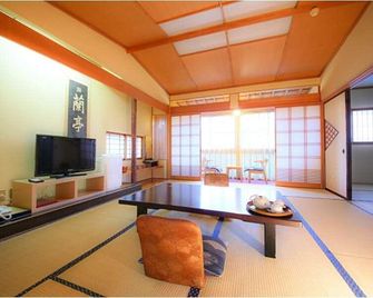 Mine Ryokan - Fuefuki - Comedor