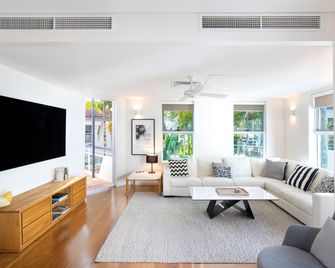 Emerald Noosa - Noosa Heads - Living room