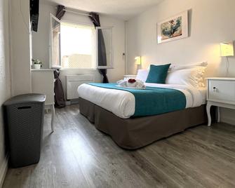 Hotel L'Escapade - Le Lavandou - Bedroom