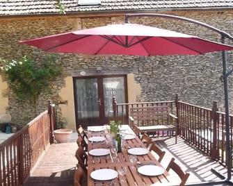 Beautiful countryside property - Milhac - Balcón