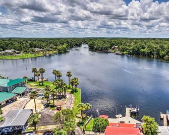 Private Dock and Water Views! Homosassa Retreat - Homosassa - Vista del exterior