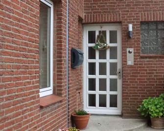 Fully equipped wonderful flat - Lübeck - Außenansicht