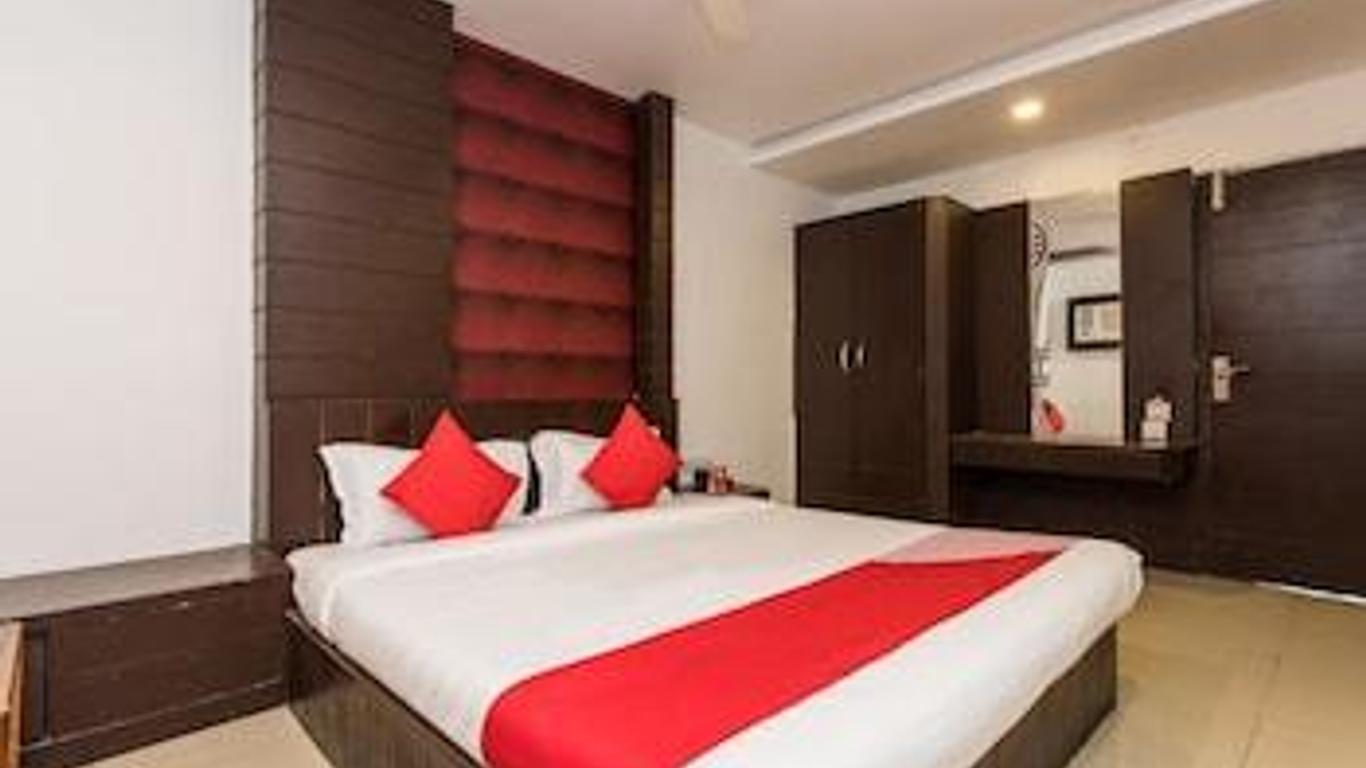 Oyo 5738 Hotel Lords Inn