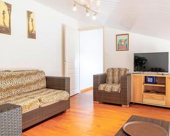 Beautiful Home In La Faute Sur Mer - La Faute-sur-Mer - Salon