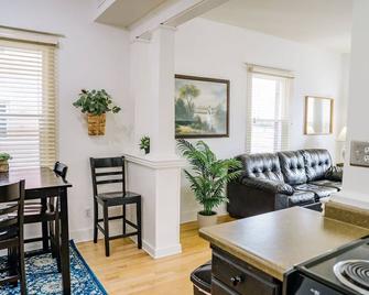 Quaint Downtown Condo - 鹽湖城 - 客廳