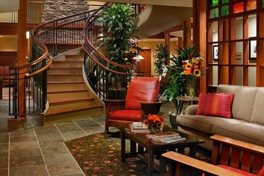 Avila Village Inn - Avila Beach