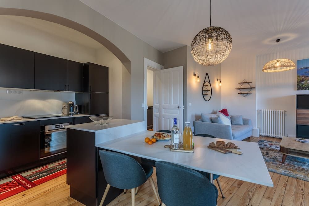 Imperial Apartment in The Center of Biar - Biarritz - Eetruimte