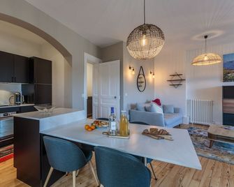 Imperial Apartment in The Center of Biar - Biarritz - Eetruimte