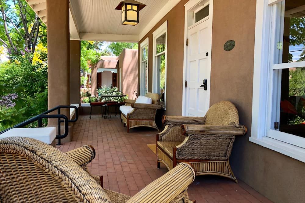 Boutique Hotel - Private King Deluxe Suite 1/2 Mi. From Santa Fe Plaza - سانتا في - شرفة مرصوفة