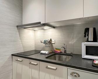 Sion Citadel Stay - Swiss Alps - Sitten - Küche