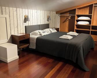 Bergui Guesthouse - Em Guimarães desde 2017 - Guimarães - Habitación