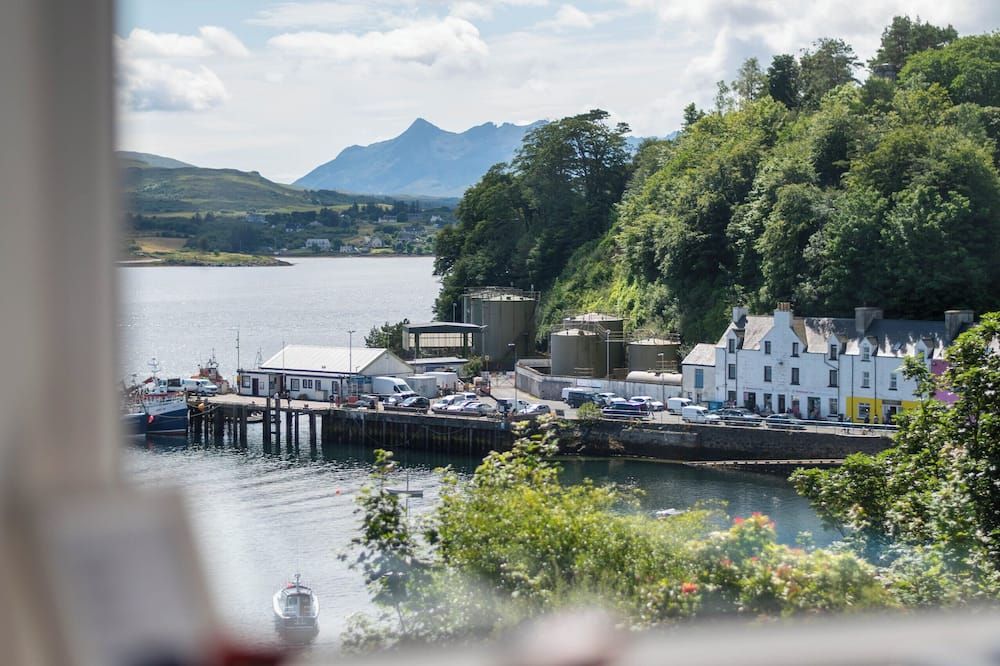 كولين فيو جيست رومز - بورتري - شرفة