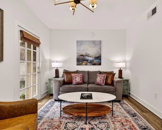 Luxury King by Lucky Savannah - Savannah - Sala de estar