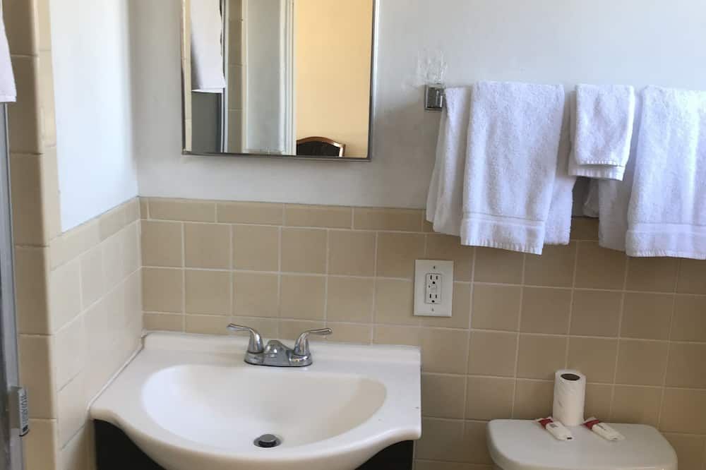 Ventura Beach House Motel - נטורה - חדר רחצה