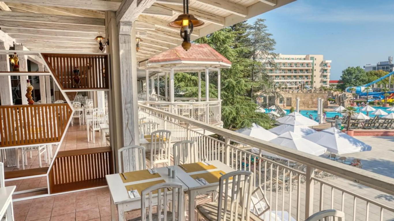 Dit Evrika Beach Club Hotel