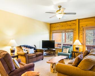 Stunning condo with full kitchen & washer/dryer - located near town - Pagosa Springs - Living room