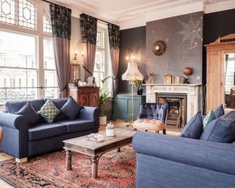 Half Moon - London - Living room