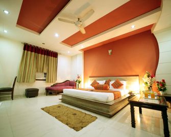 Hotel Blue Bell - New Delhi - Bedroom