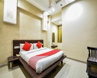 OYO Hotel Lords - Rohtak - Bedroom