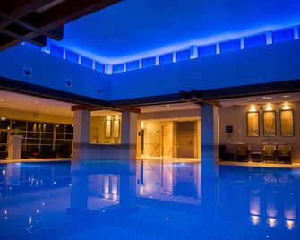 Thorpe Park Hotel & Spa - לידס - בריכה