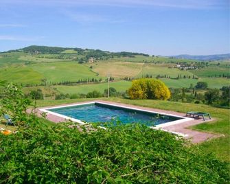 Fonte All Oppio - Pienza - Piscina