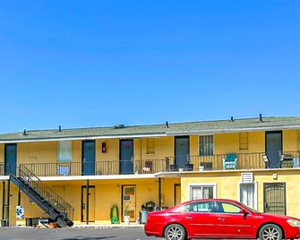 OYO Hotel Jonesboro Near Atlanta Airport - Jonesboro - Gebouw