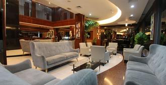 Grand Hatika Hotel - Tanjung Pandan - Lobby