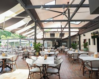 Hollandse Club Retreat - Singapur - Restaurante