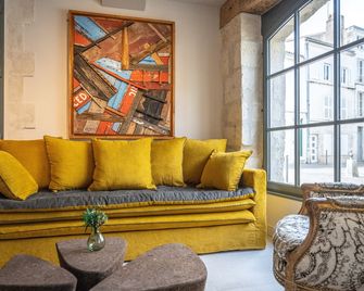 هوتل سانت نيكولاس - لاروشيل - غرفة معيشة