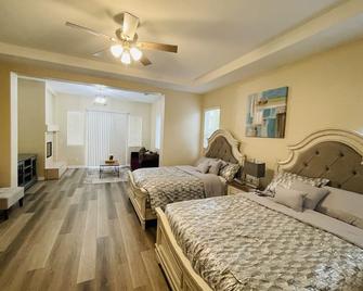 Luxury Home 3300 Sq Ft, Quiet Neighborhood - Apple Valley - Habitación
