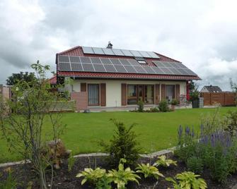 Haus Bross - Hayingen - Edificio