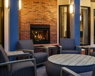 Courtyard by Marriott Boulder - Boulder - Patio