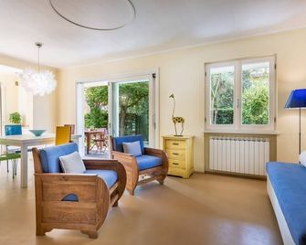 Monti di Luna - Forte dei Marmi - Living room