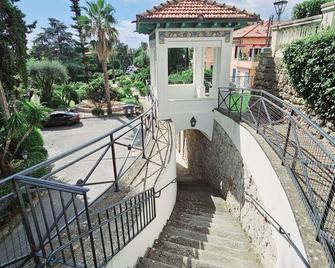 Blu Apartment Bordighera - Bordighera - Balkon