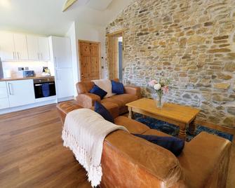 Pen Dragon - 2 Bedroom Cottage - Pen-Clawdd - Gowerton - Living room