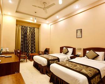 The Imperial Kushinagar - Kushinagar - Bedroom