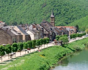 Cour et Jardin - Revin - Bâtiment