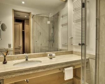 Hotel zur Post - Ашхайм - Ванна кімната