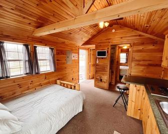 Deluxe Cabin6 Within Campground - Mifflinburg - Habitación
