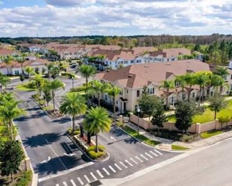 Beautiful & Cozy 4bd Home, Gated Community - Poinciana