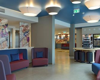 B&B Hotel Berlin-Alexanderplatz - Berlin - Lounge